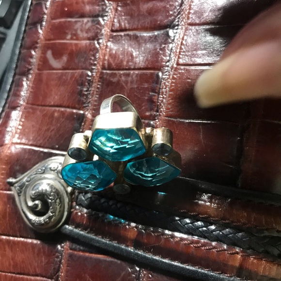 Sterling ring with blue stones - Picture 3 of 5